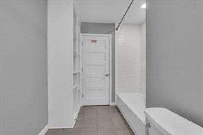 Building Photo - 4600 Cedar Mountain Dr