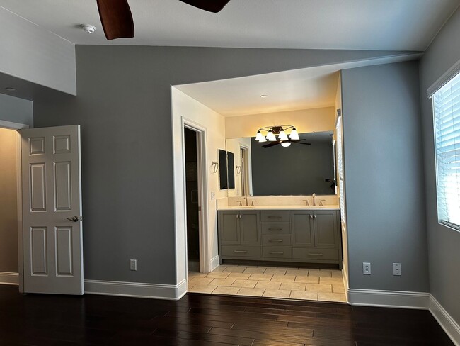 Building Photo - Redlands Townhome For Rent!