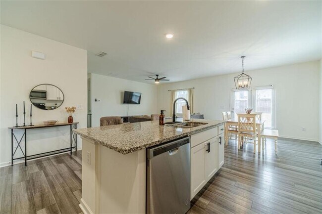 Building Photo - 222 Knightsbridge Ln