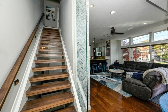 Building Photo - 18875 Riversouth Terrace