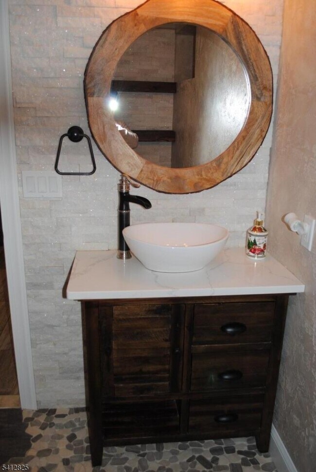 Building Photo - 51 Anderson Ave