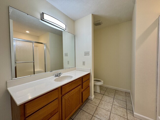 Building Photo - 44 Kirkland Dr