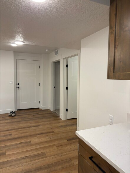 Building Photo - 184 N Rick Way