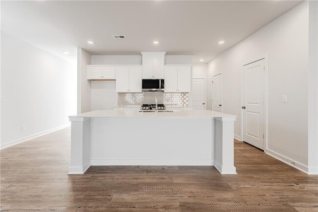 Building Photo - 7325 Mulberry St