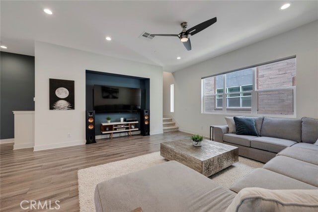 Building Photo - 987 E Mason Ln