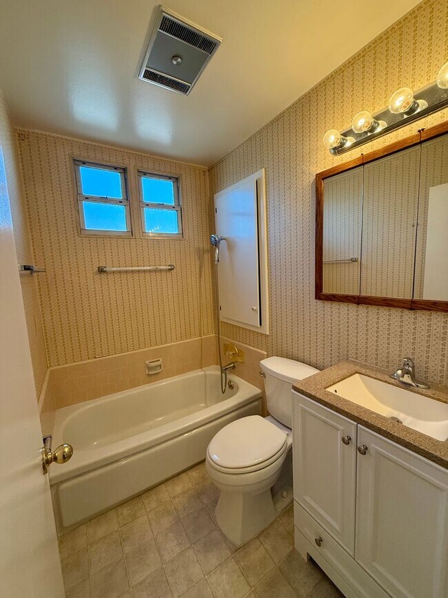 Building Photo - 3139 Baker Dr