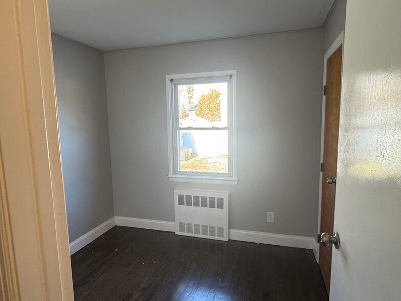 Building Photo - 1239 August Rd