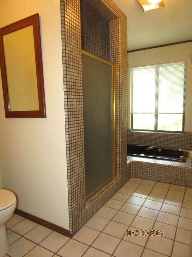 Building Photo - Beautiful Single Story Home in Great Santa...
