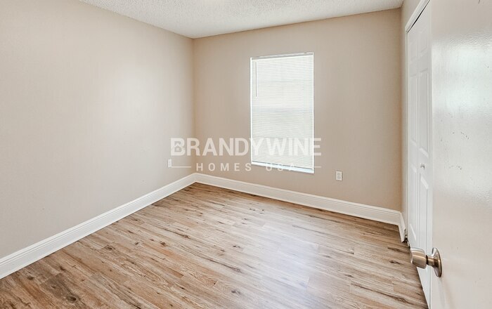 Building Photo - 2606 32nd Village Ave