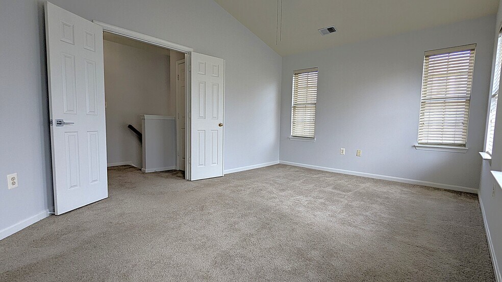 Building Photo - 46368 Hobbs Sq