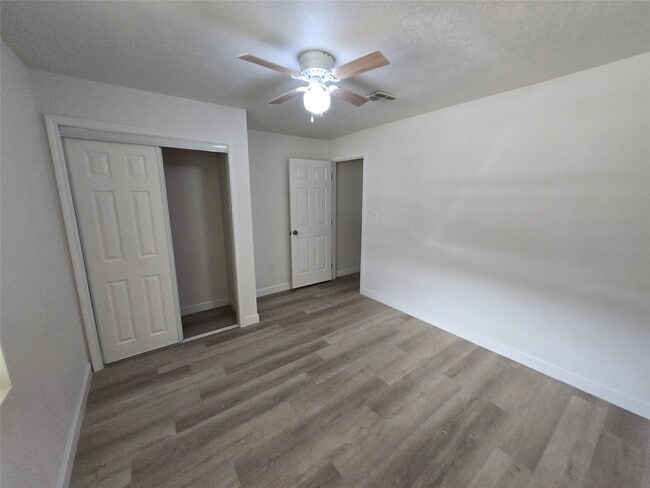 Building Photo - 10470 Alcott Dr