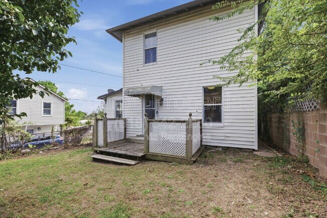 Building Photo - 1415 W Reconciliation Way