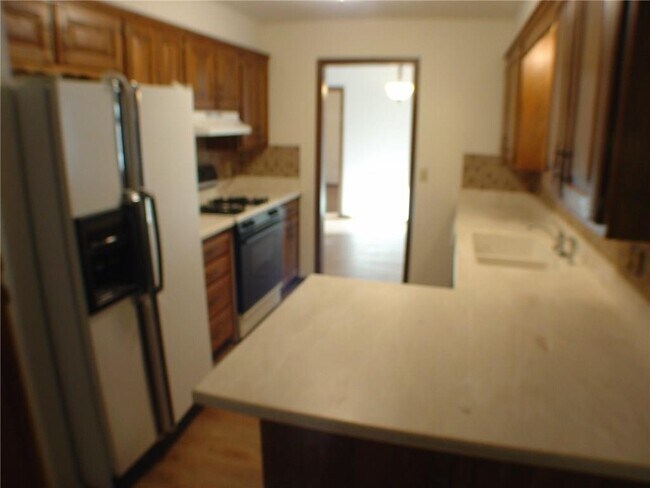 Building Photo - 8 Adams Ln