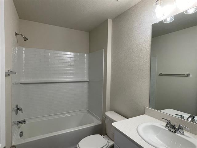 Building Photo - 2104 Berman Dr