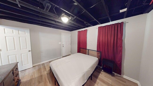 Building Photo - 32 Marion St