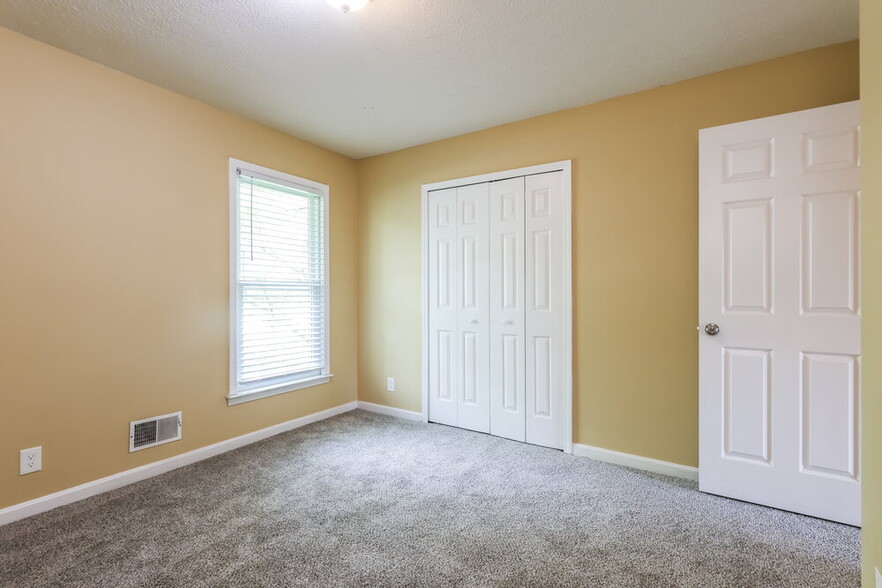 Building Photo - 8612 Sardis Way