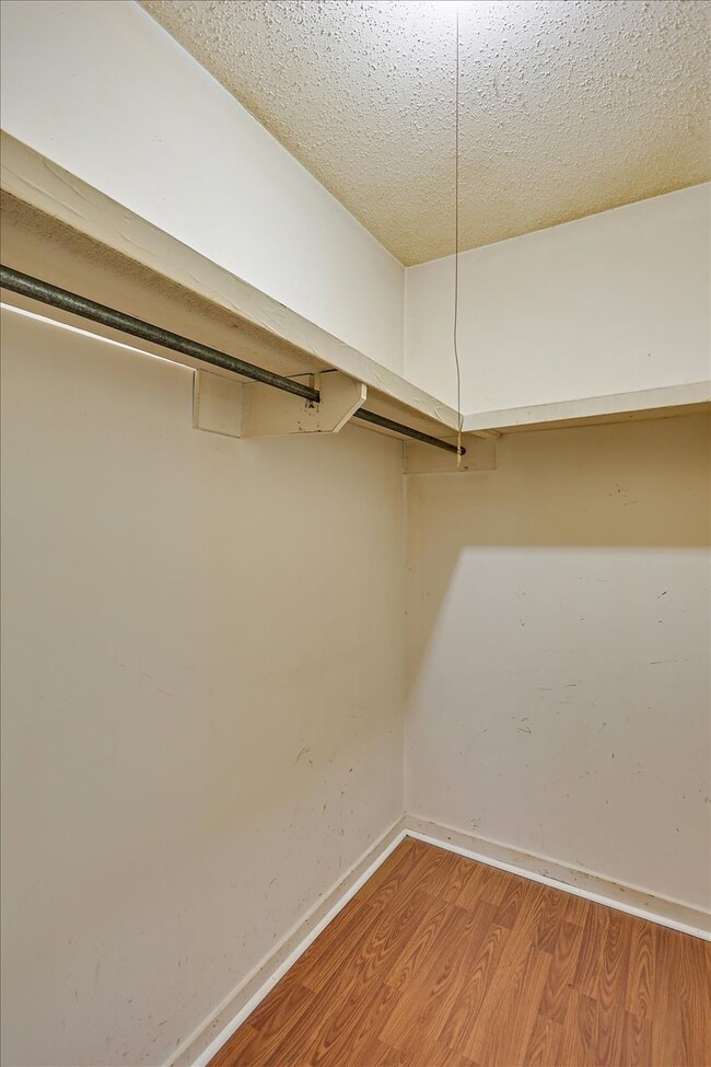 Building Photo - 155 Cypress Dr