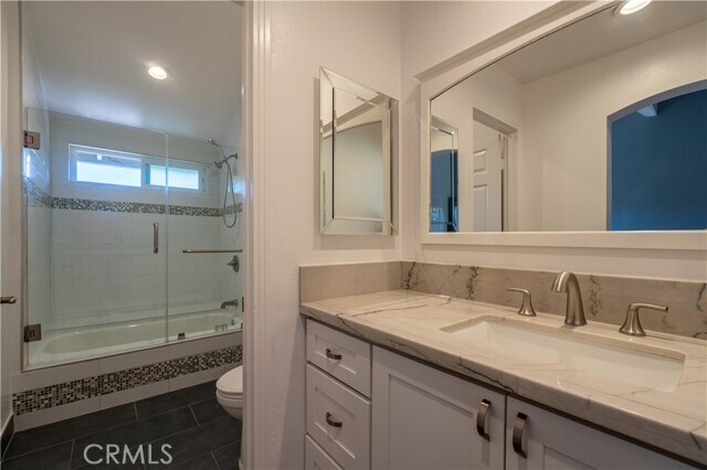 Building Photo - 23640 Vía Calma