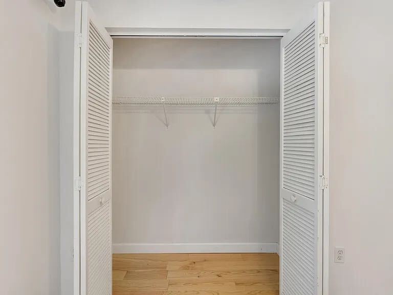 Building Photo - 98202 Windward Ave