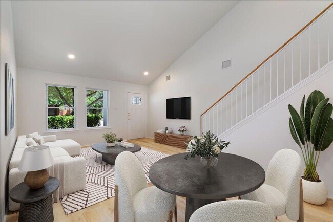 Building Photo - 1025 Doras Dr