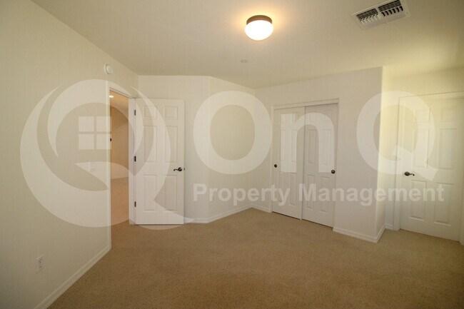 Building Photo - 779 W Calle La Bolita