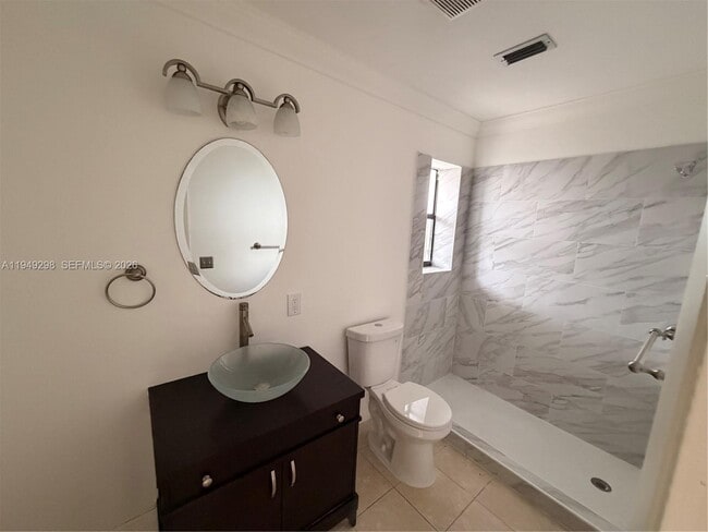 Building Photo - 1802 Waterview Cir