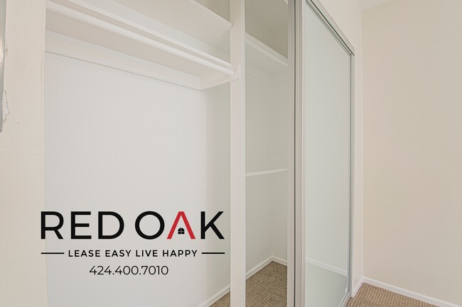 Building Photo - 642 Hayworth Ave