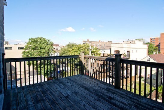 Building Photo - 1448 W Chicago Ave