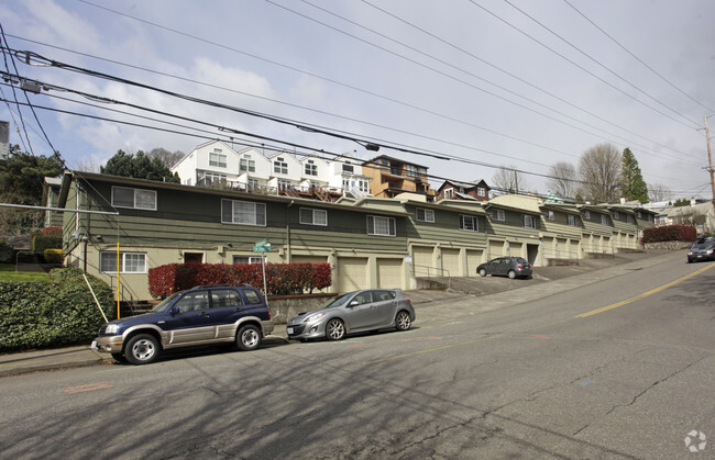 Primary Photo - River Heights