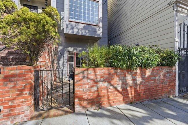 Building Photo - Charming Two Bedroom Condo in Dolores Heights - Please Contact for Showing Availability!