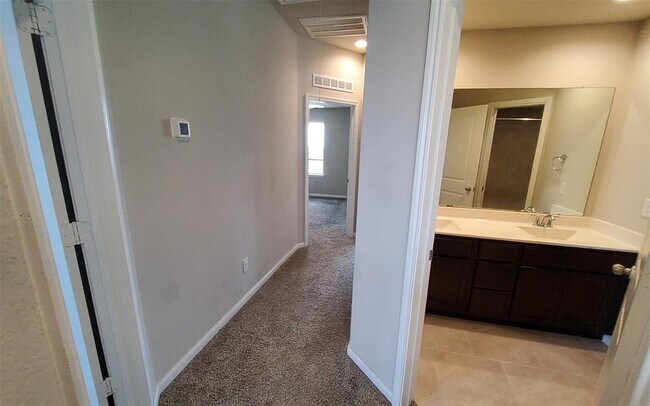 Building Photo - 3303 Zephyr Park Ln