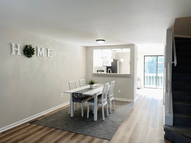 Building Photo - 9516 Dunbrook Ct