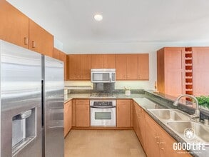 Building Photo - SD: Luminous 2BD/2BA Apartment in East Village with Reserved Parking, City Views & Rooftop Amenities