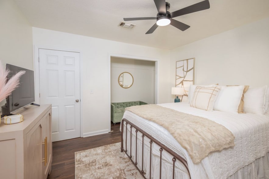 Building Photo - 316 Critz St