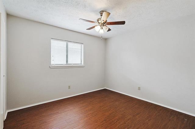 Building Photo - 804 Forest Glen Dr