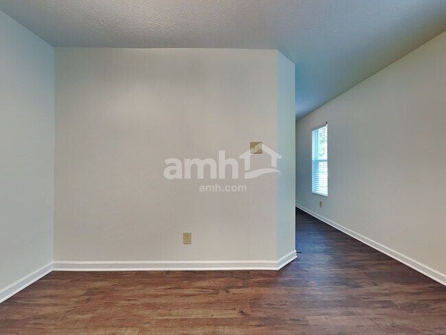 Building Photo - 7601 Eben Dr