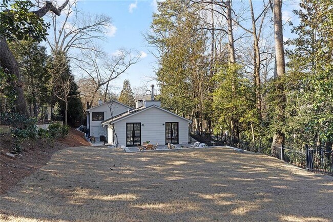 Building Photo - 1275 The by Way NE