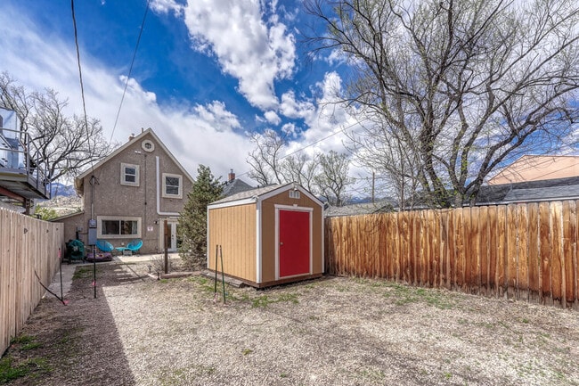 Building Photo - 2904 W Colorado Ave