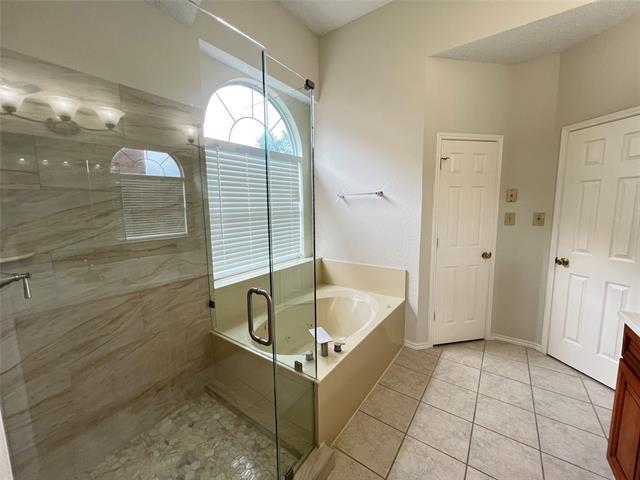 Building Photo - 723 Sumner Dr