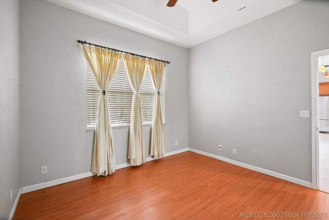 Building Photo - 6020 Spring Lake Terrace