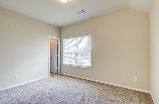 Building Photo - 17139 Devon Dogwood Trail