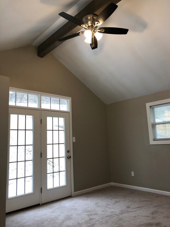 Building Photo - *******2-bed/1-bath COMPLETELY RENOVATED HOME FOR RENT in Bridgeville!*****