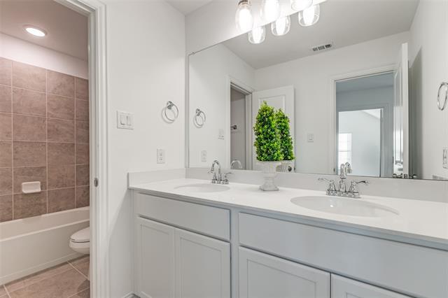 Building Photo - 1732 Ann St