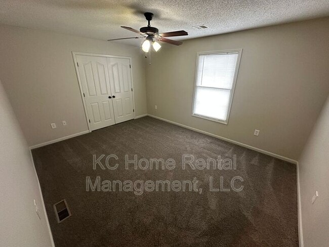 Building Photo - 820 167th Ct