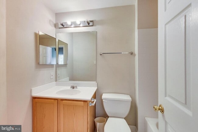 Building Photo - 623 Trout Run Ct