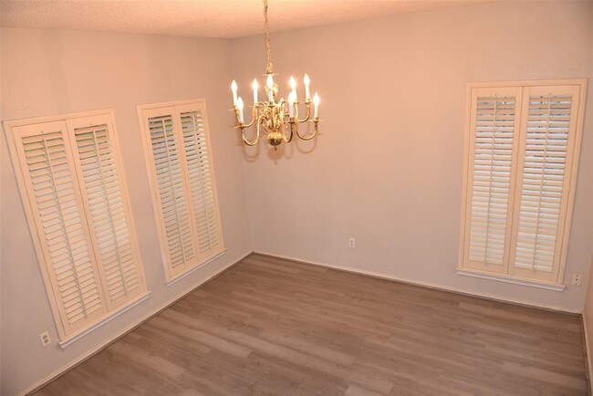 Building Photo - 2811 Grants River Cir