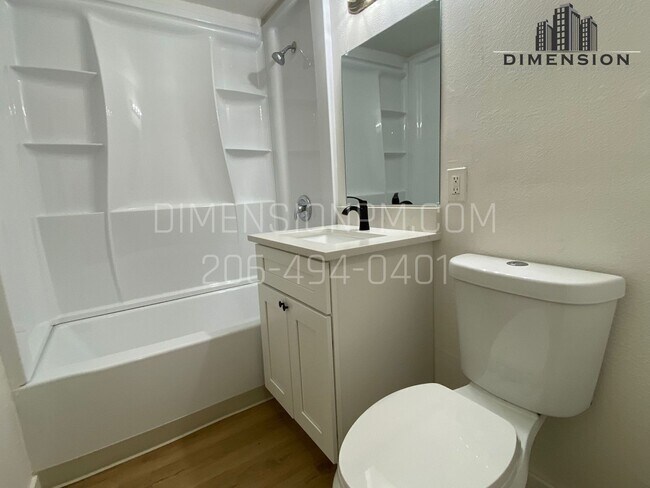 Building Photo - Charming 3-bedroom, 1-bathroom house in Fe...