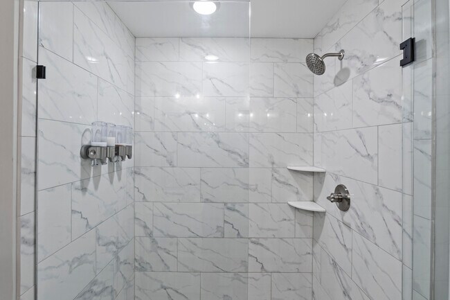 Building Photo - 2681 Rockaway Pl