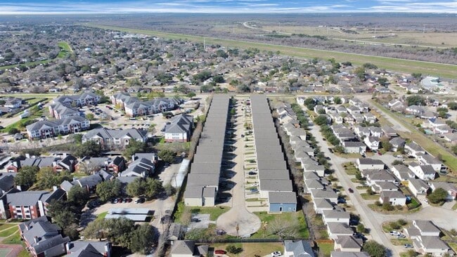 Building Photo - 15410 Addicks Stone Dr