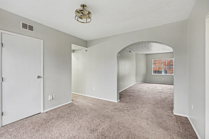 Building Photo - 562 Glenwood Ave